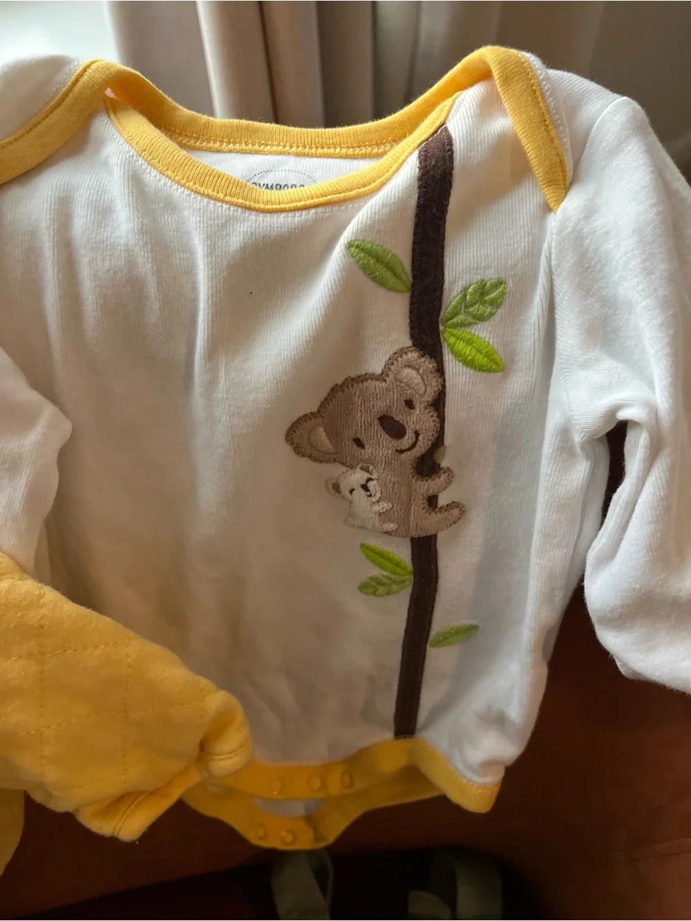 Various cute baby outfits - 5 items